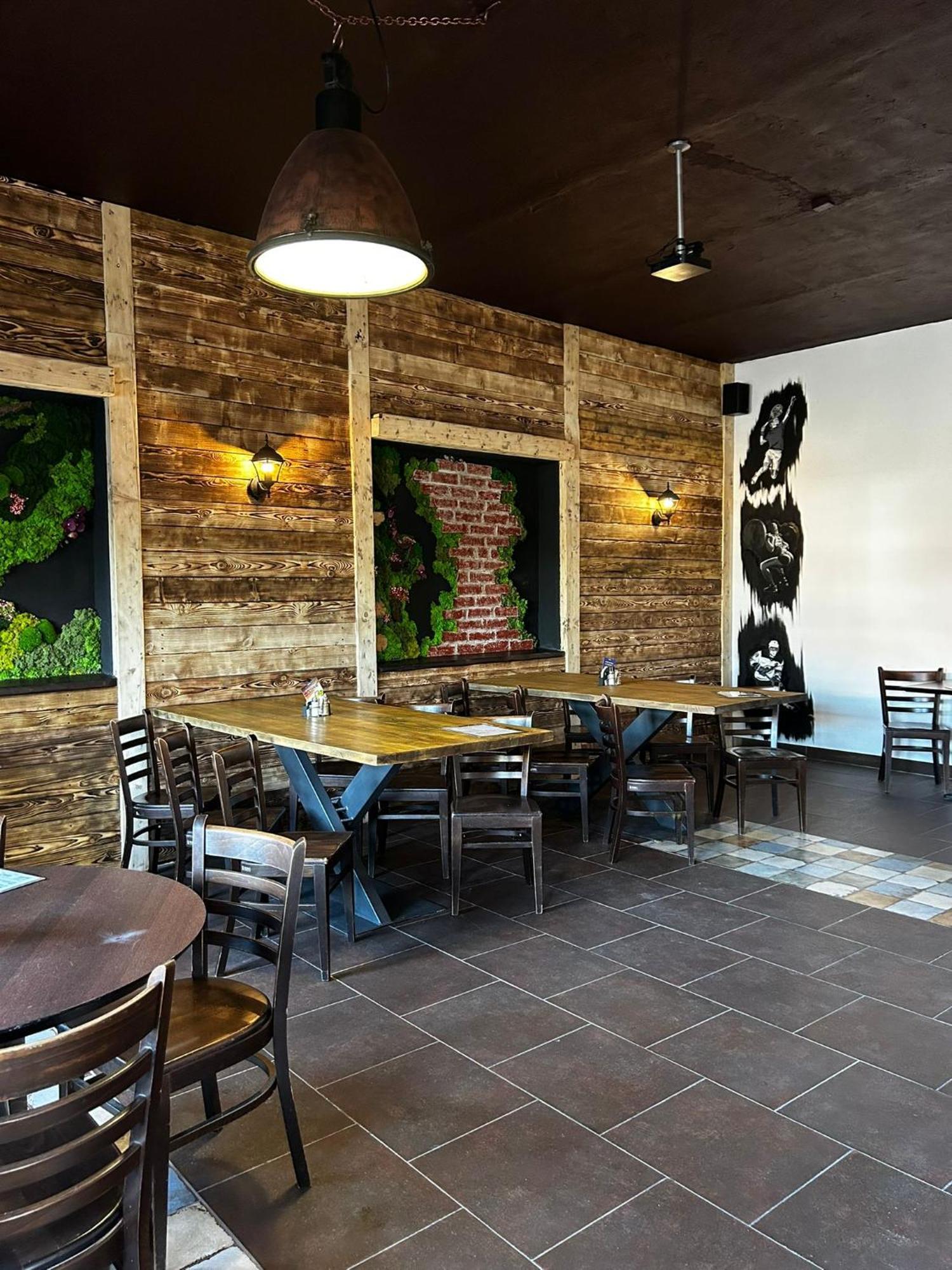 Hotel Plzensky Dvur Frydek-Mistek Bagian luar foto