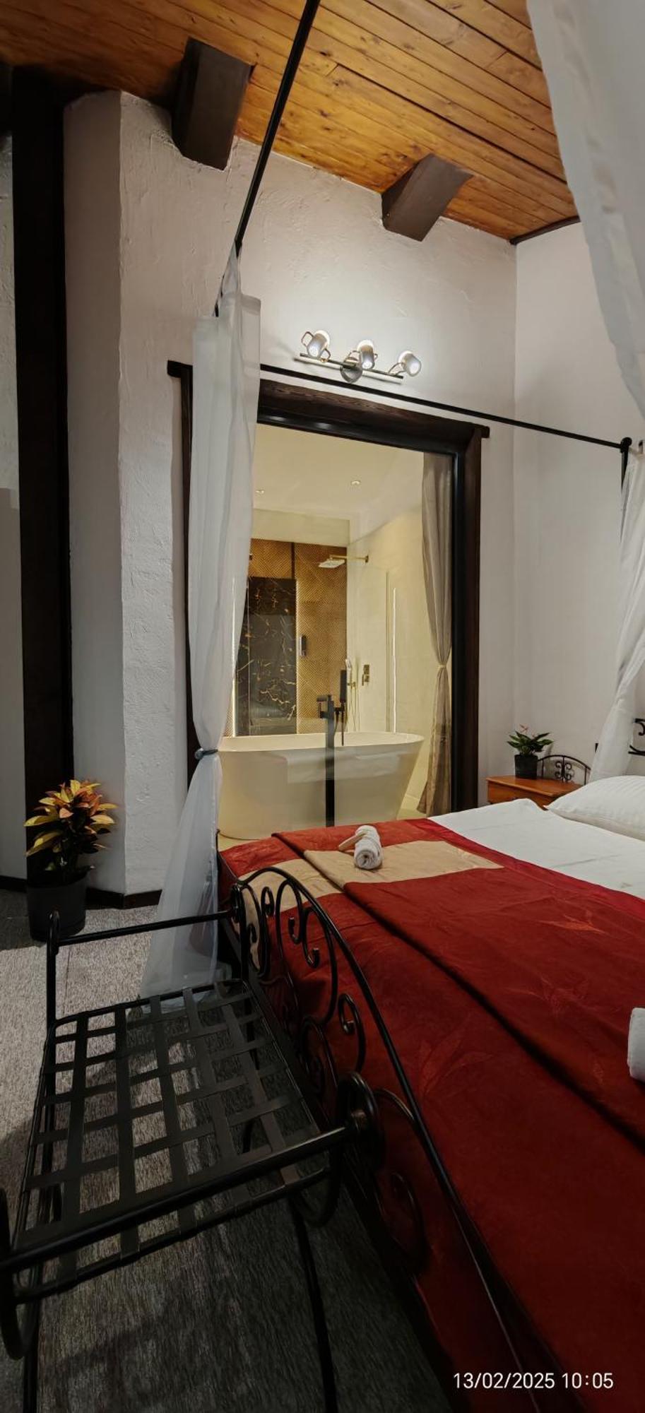 Hotel Plzensky Dvur Frydek-Mistek Bagian luar foto