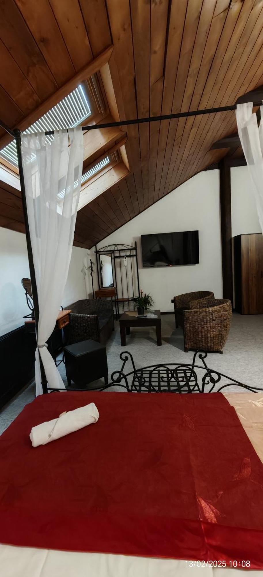 Hotel Plzensky Dvur Frydek-Mistek Bagian luar foto