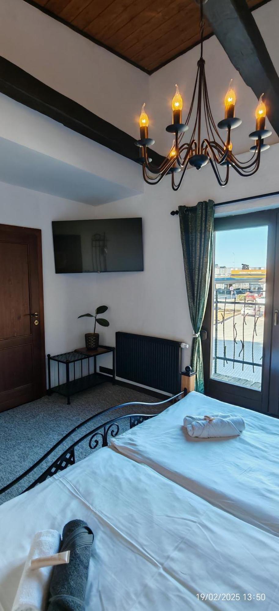 Hotel Plzensky Dvur Frydek-Mistek Bagian luar foto